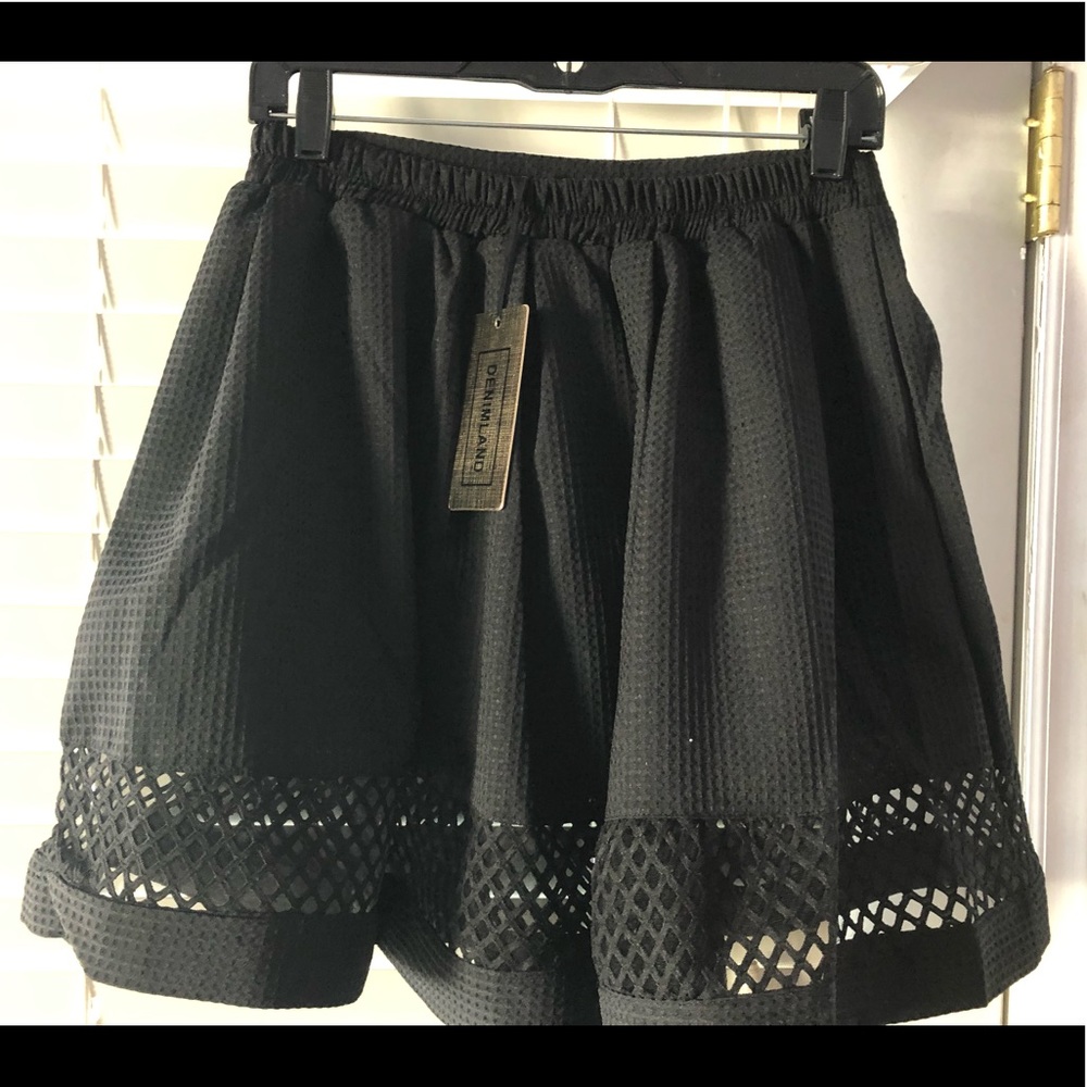 NEW Denimland black skirt.